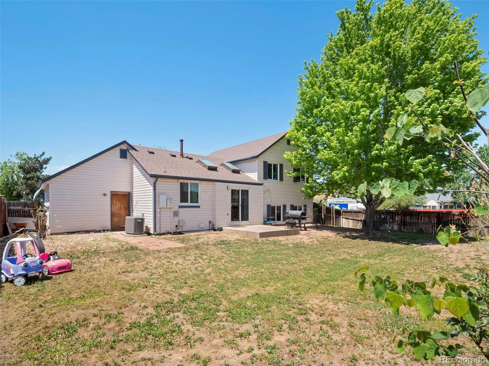 4594 Granby Way Denver CO 80239 MLS #REC2825677 05202026200246 1600 27