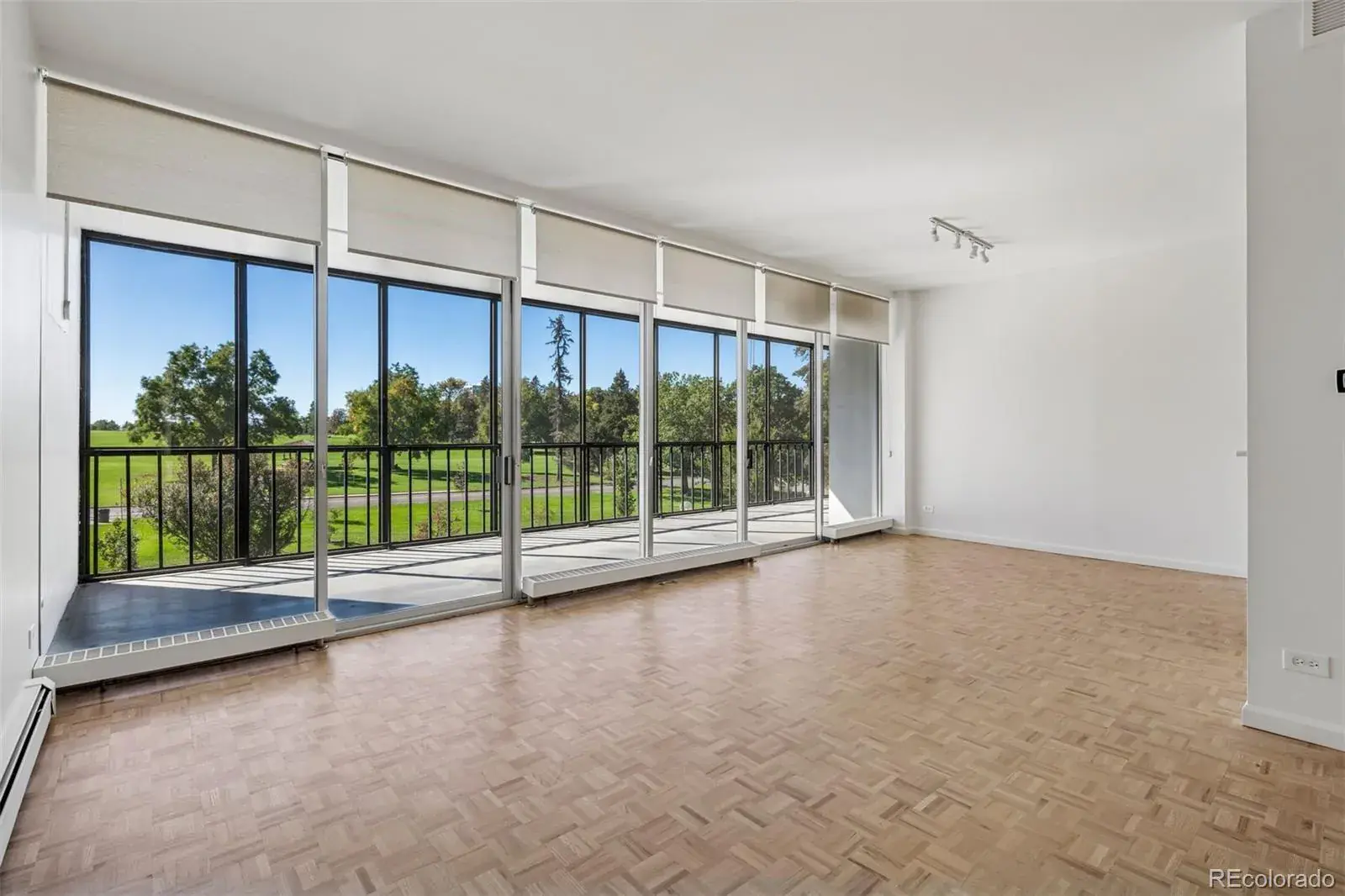 10282025035233 1600 1