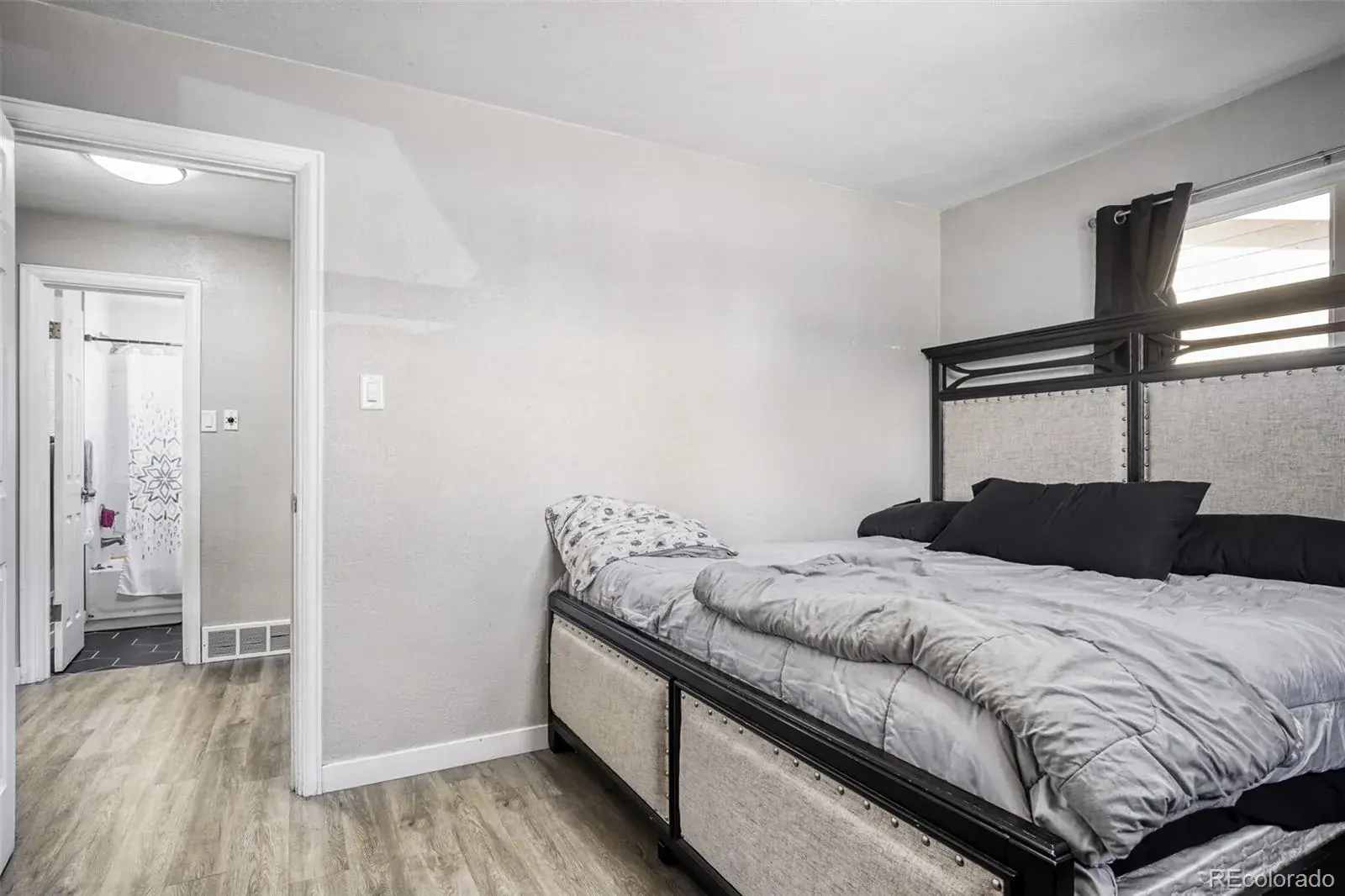 02202026220401 1600 10