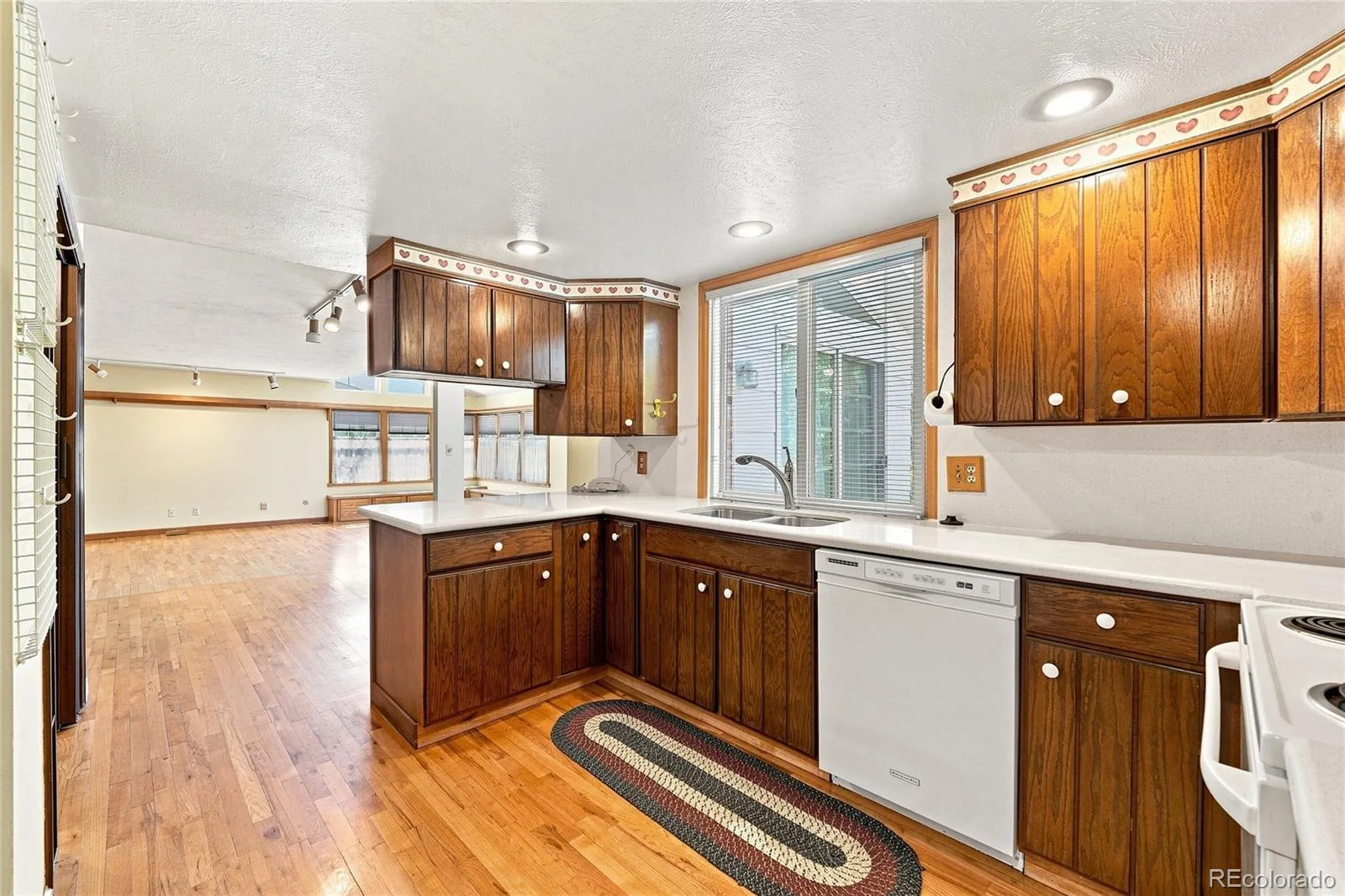 1460 S Macon Street Aurora CO 80012 | MLS #REC2834515 09232026084554 1600 13