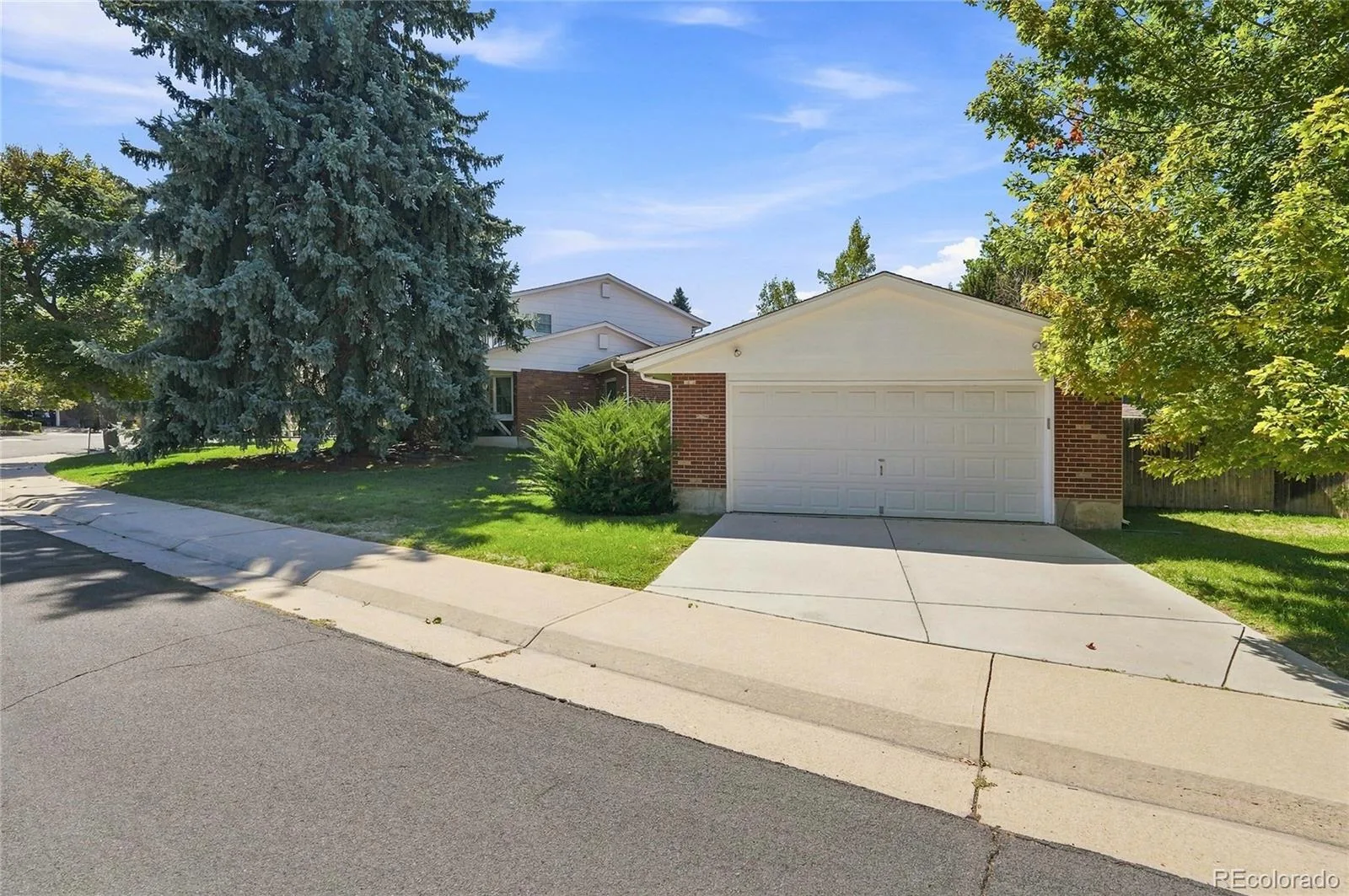 1460 S Macon Street Aurora CO 80012 | MLS #REC2834515 09232026084554 1600 3