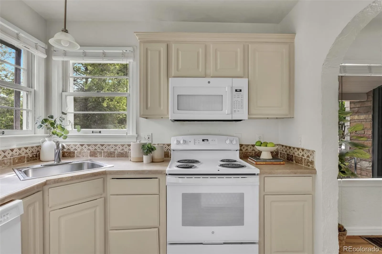 2660 S Humboldt Street Denver CO 80210 MLS #REC2834887 06082026231545 1600 8