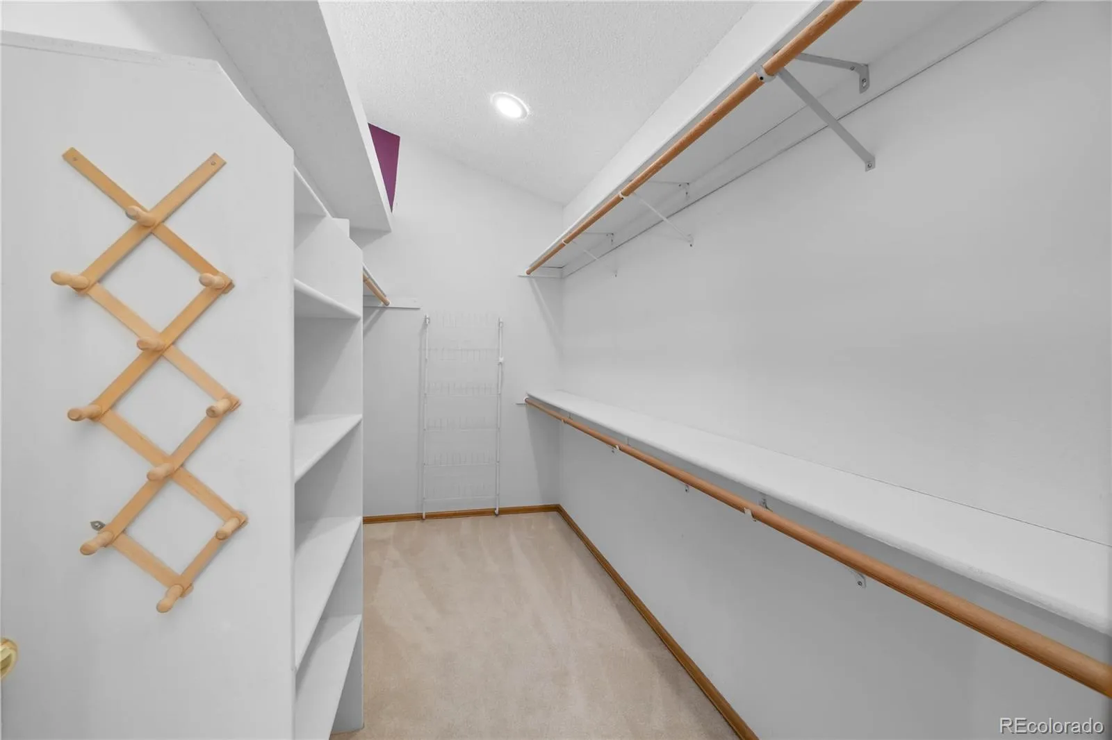 19062 E Chenango Circle Aurora CO 80015 MLS #REC2839579 05212026145233 1600 22