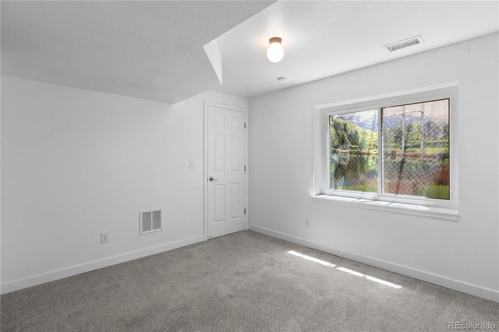 19062 E Chenango Circle Aurora CO 80015 MLS #REC2839579 05212026145233 1600 32