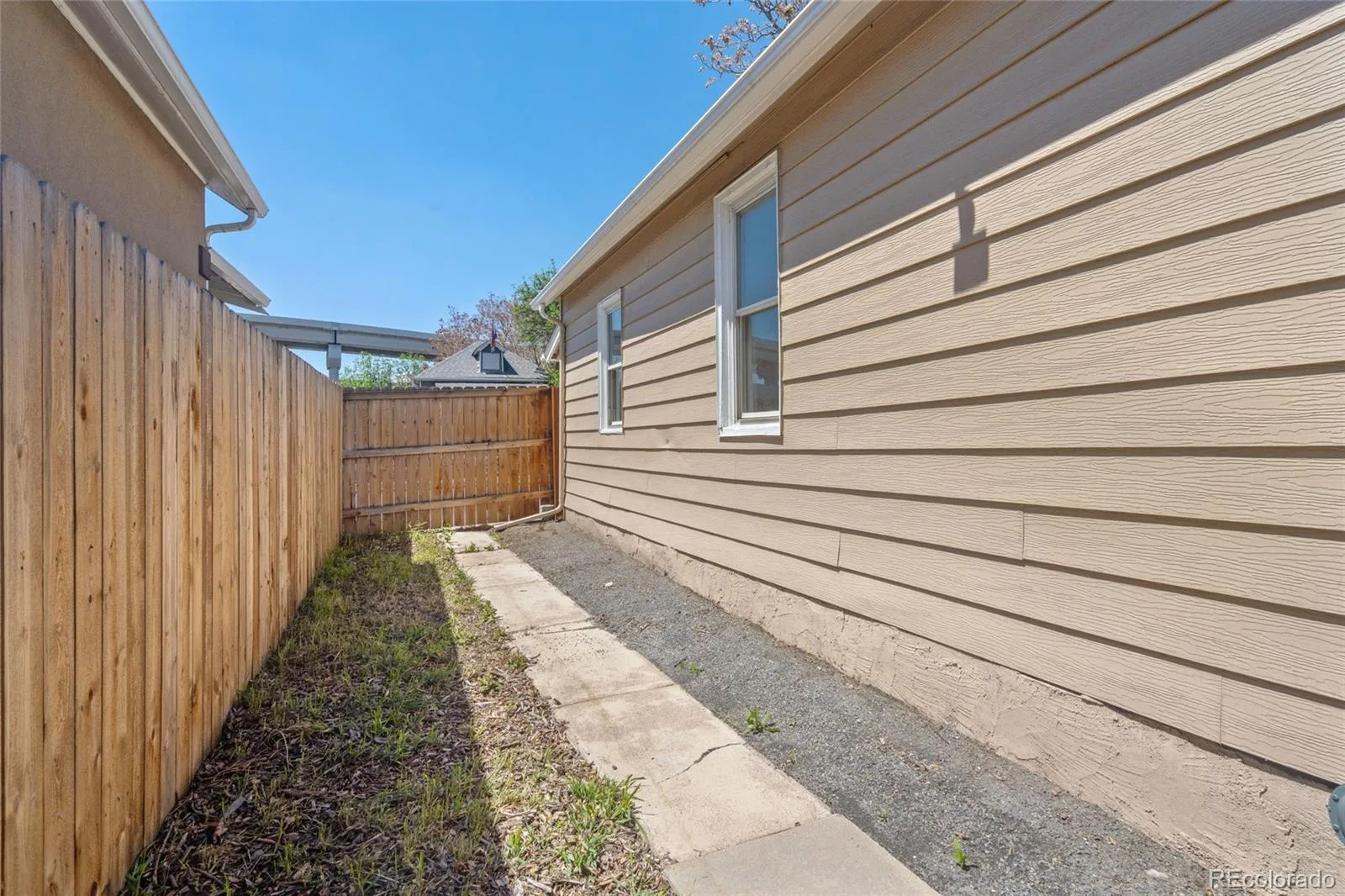 4636 Leaf Court Denver CO 80216 | MLS #REC2841973 07232026221753 1600 28