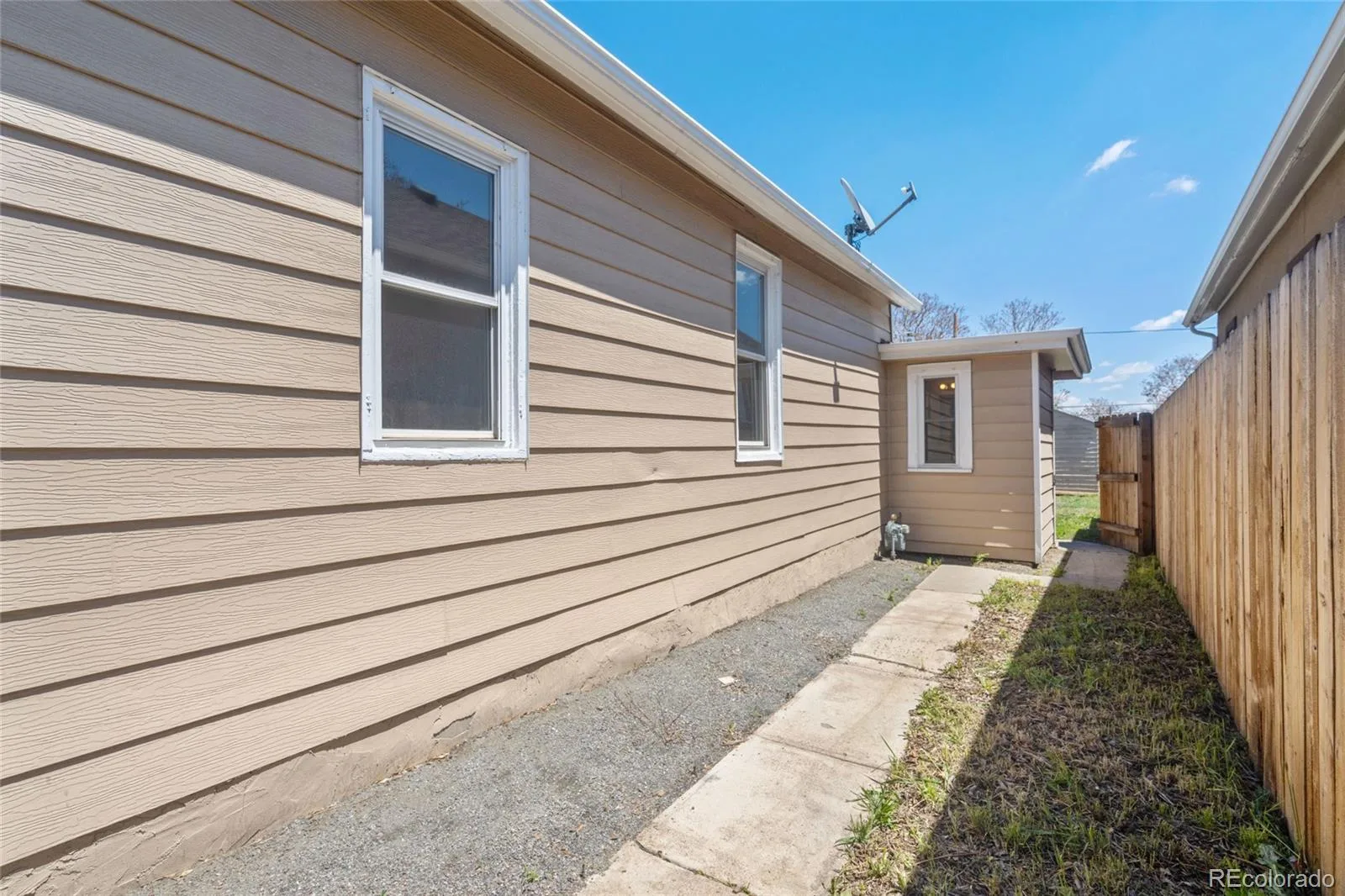4636 Leaf Court Denver CO 80216 | MLS #REC2841973 07232026221753 1600 29