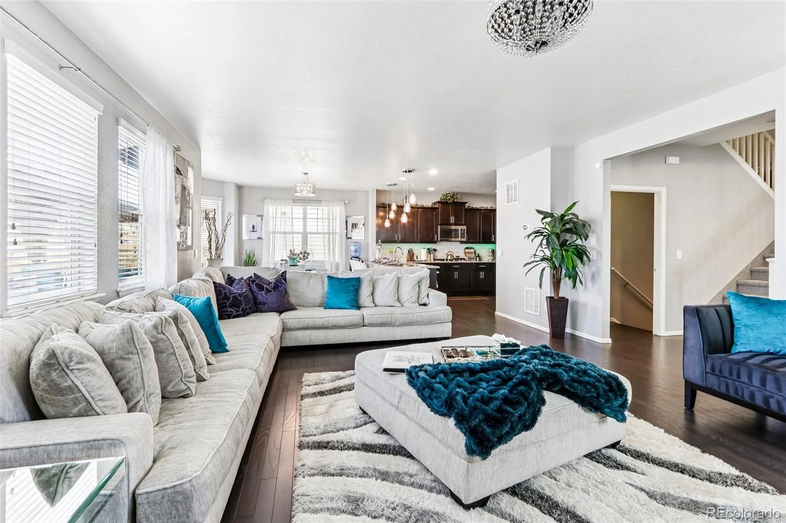 22537 E Union Circle Aurora CO 80015 | MLS #REC2842484 08072026025920 1600 8