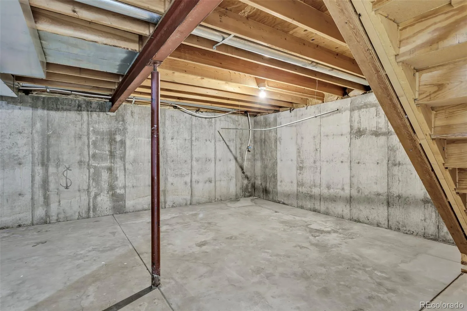 15084 E Andrews E Drive Denver CO 80239 | MLS #REC2842521 09232026084505 1600 20