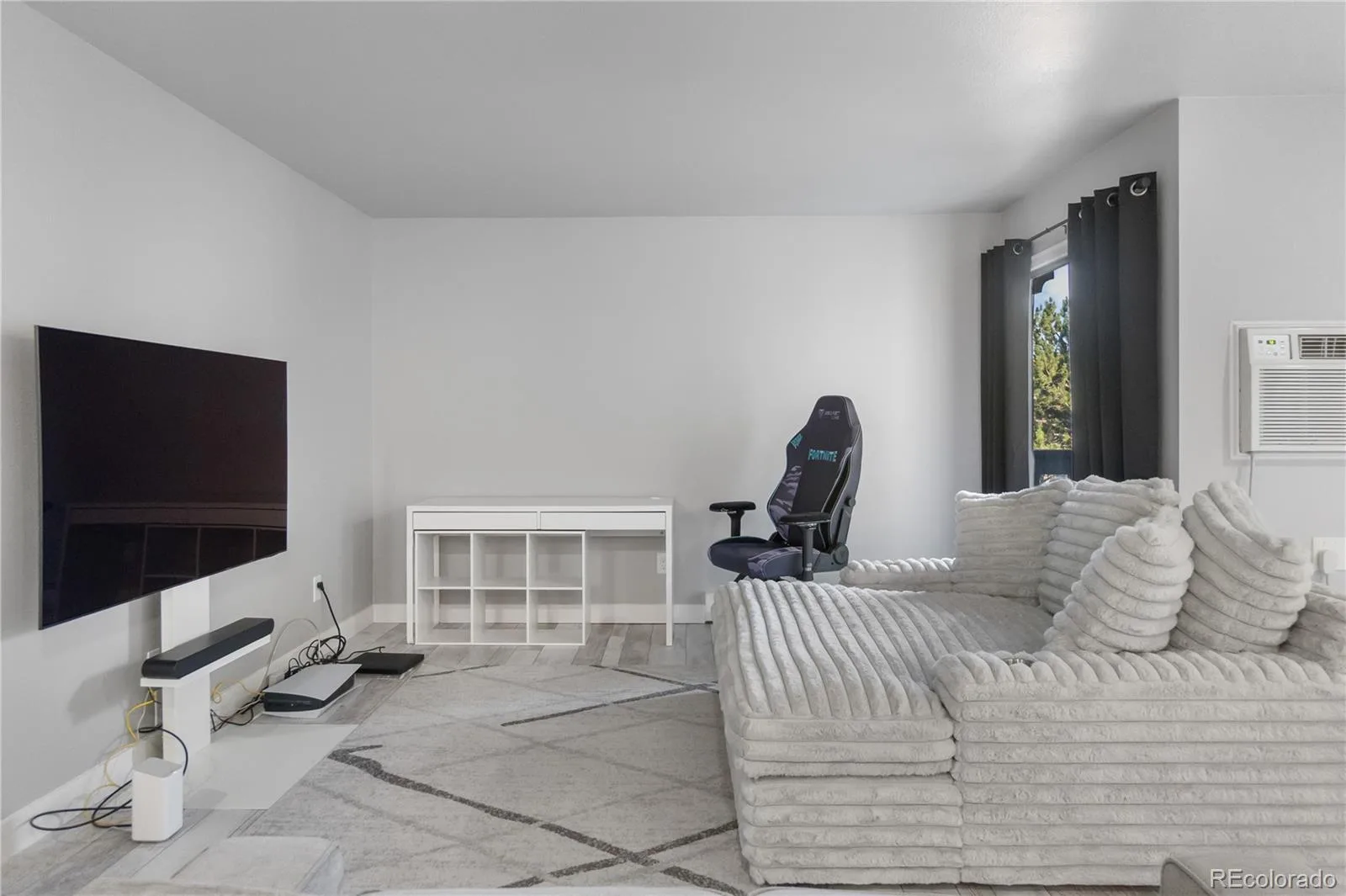 13950 E Oxford Place #B204 Aurora CO 80014 | MLS #REC2847972 08072026000656 1600 10