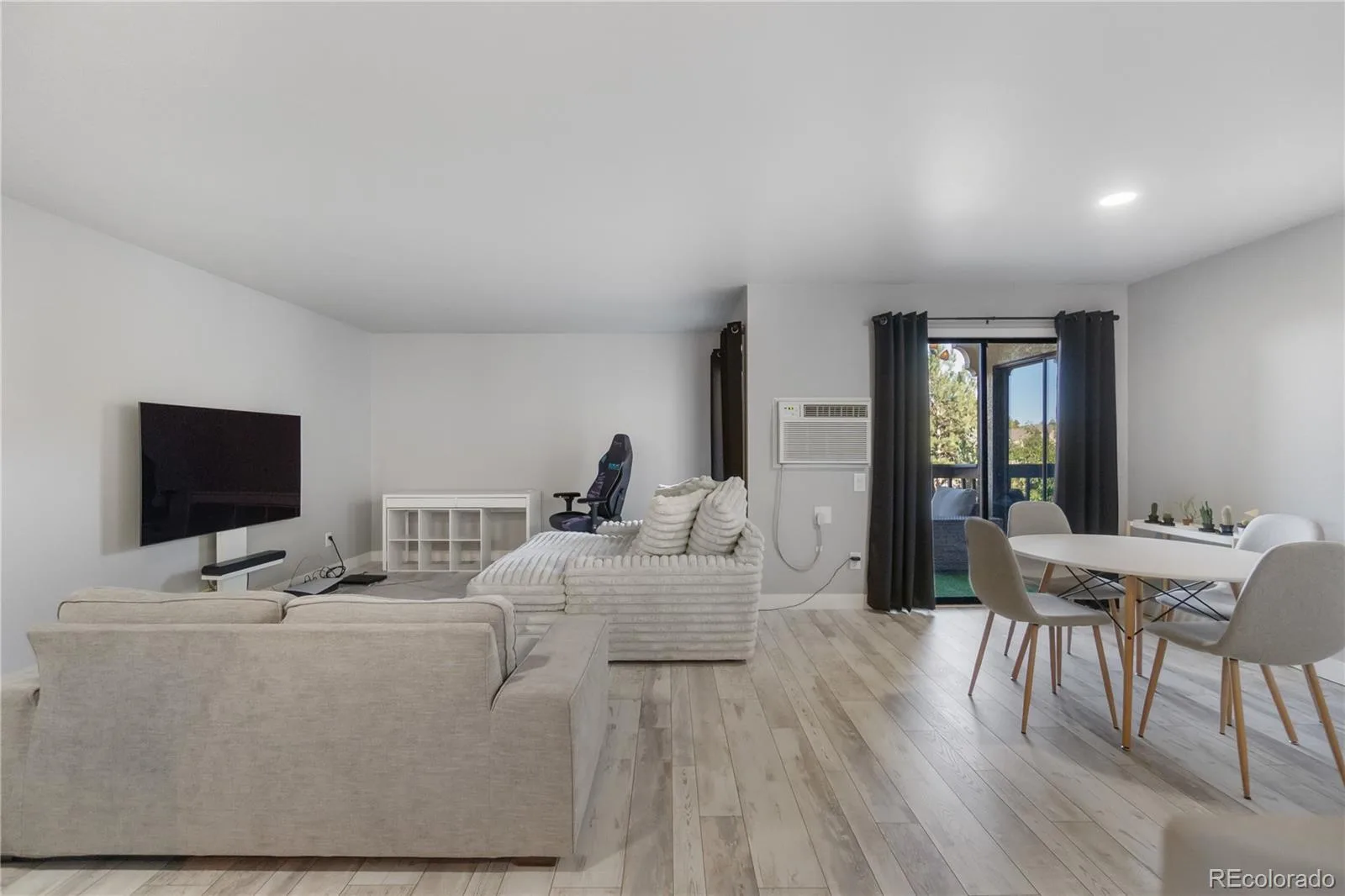 13950 E Oxford Place #B204 Aurora CO 80014 | MLS #REC2847972 08072026000656 1600 11