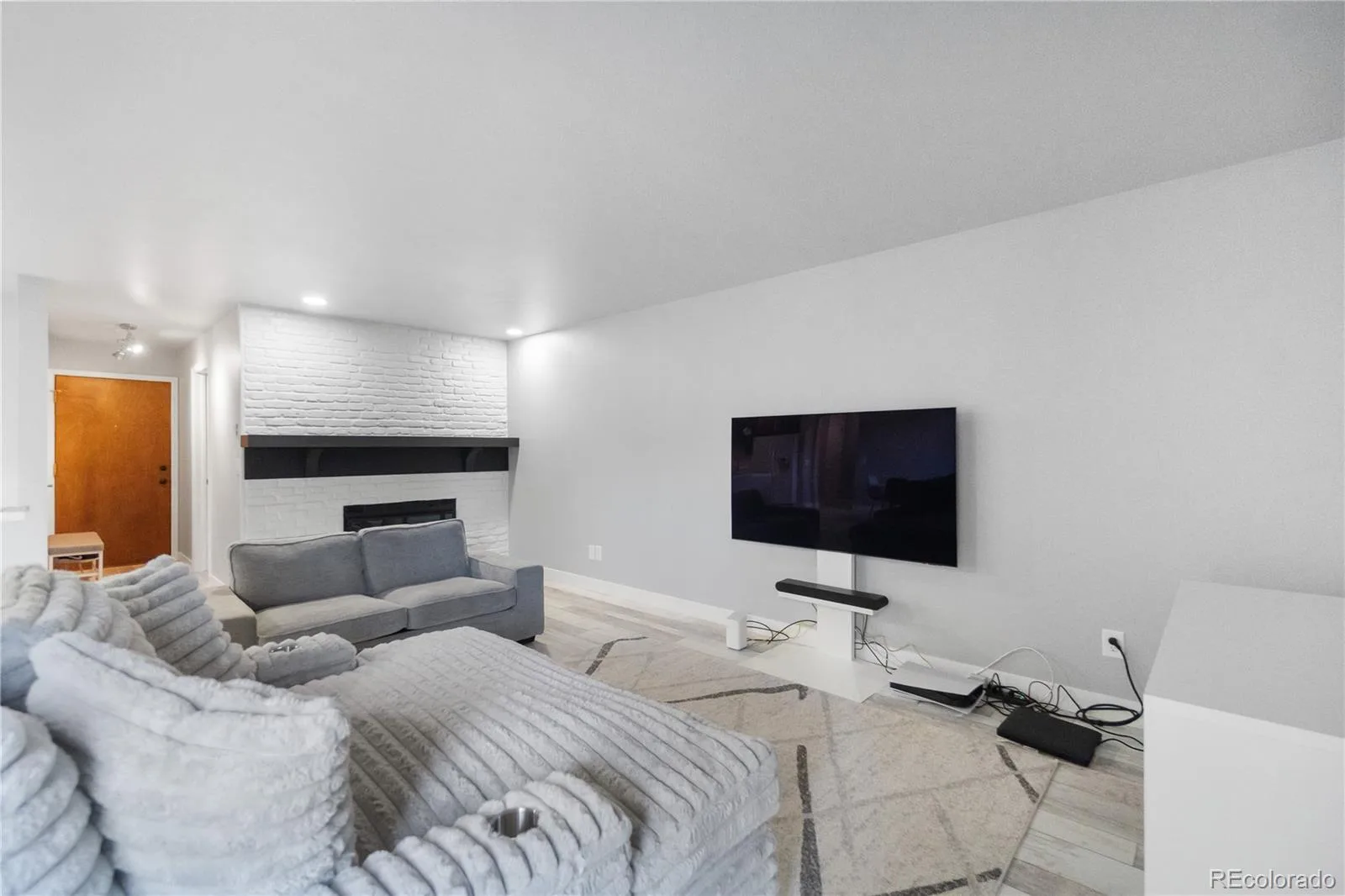 13950 E Oxford Place #B204 Aurora CO 80014 | MLS #REC2847972 08072026000656 1600 13