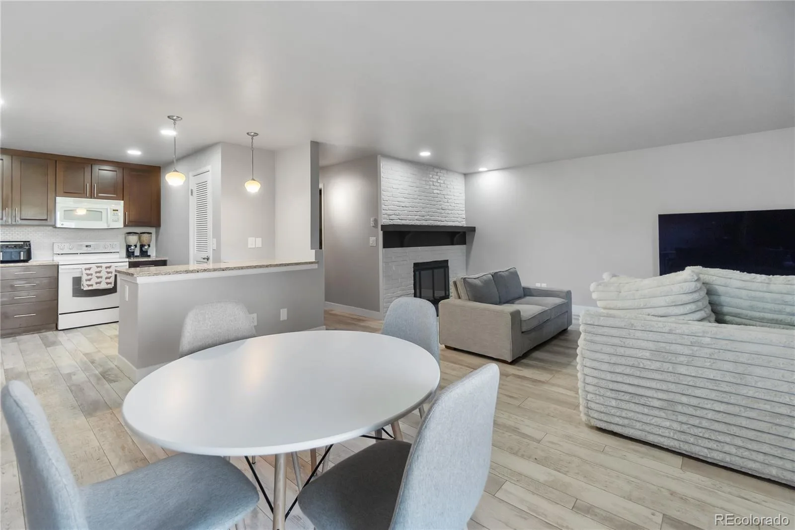 13950 E Oxford Place #B204 Aurora CO 80014 | MLS #REC2847972 08072026000656 1600 16