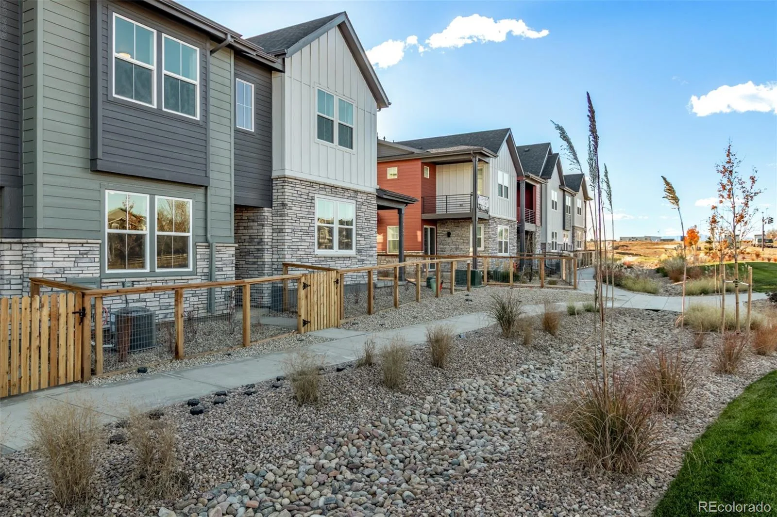 2887 E 103rd Drive Thornton CO 80229 | MLS #REC2849038 07222026163622 1600 3