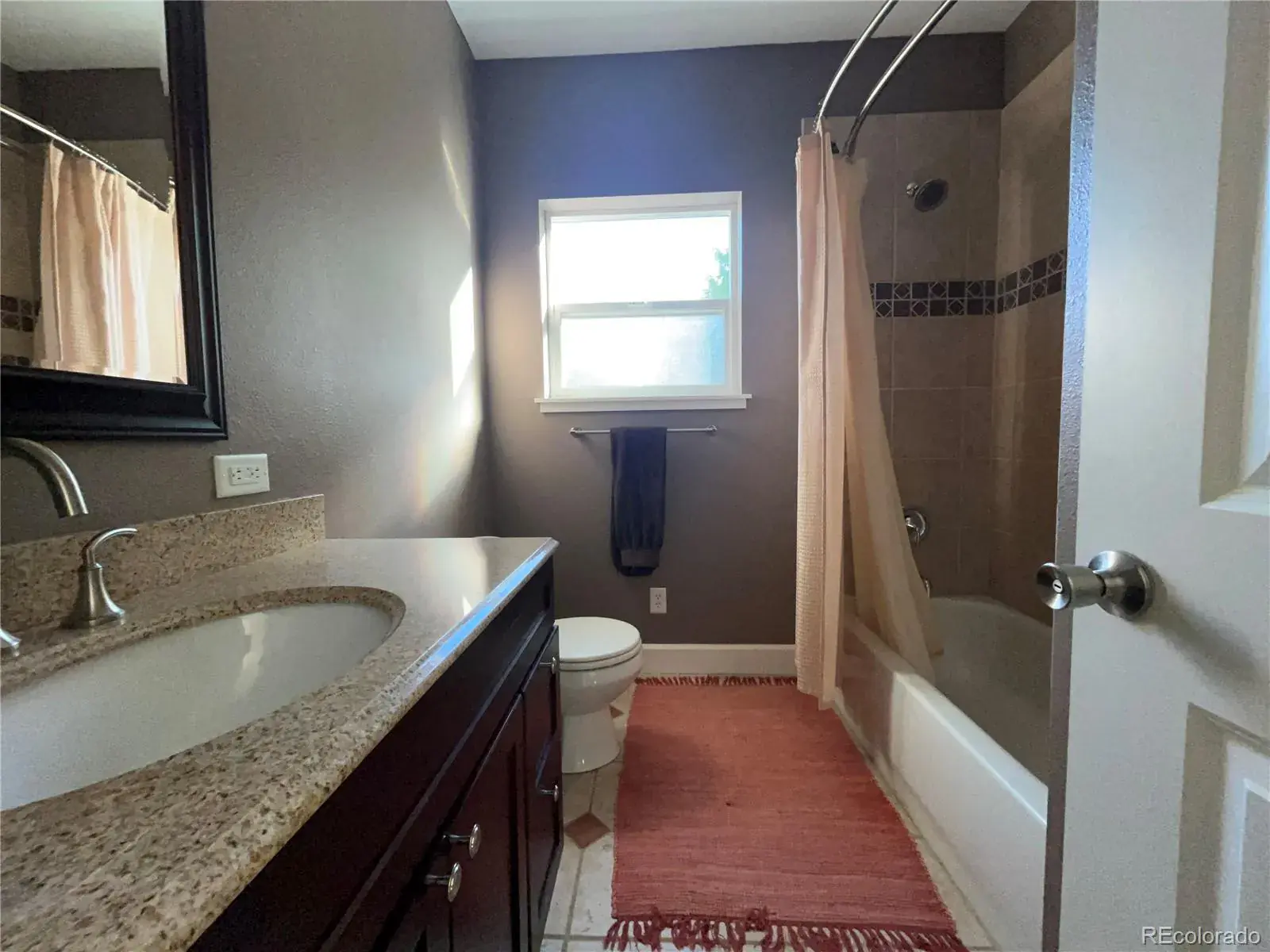 10252025170243 1600 12