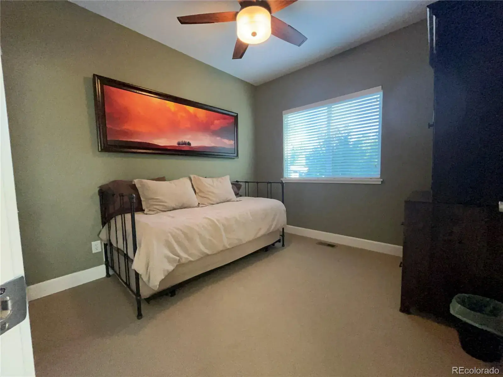 10252025170243 1600 13