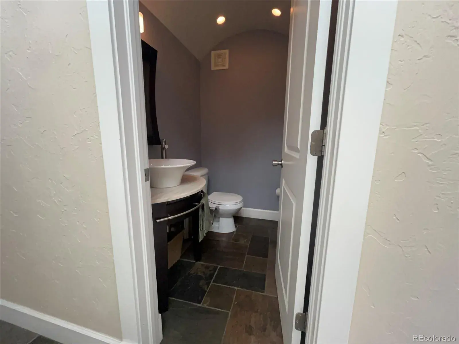 10252025170243 1600 15