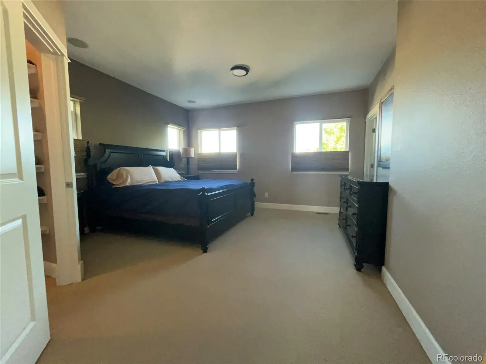 10252025170243 1600 17