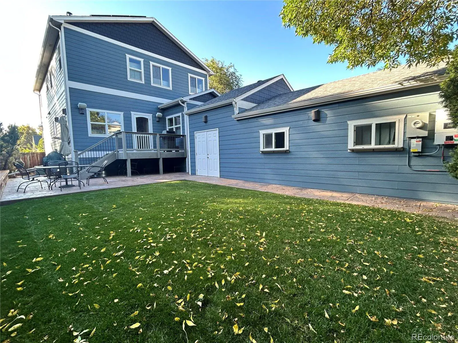 10252025170243 1600 24