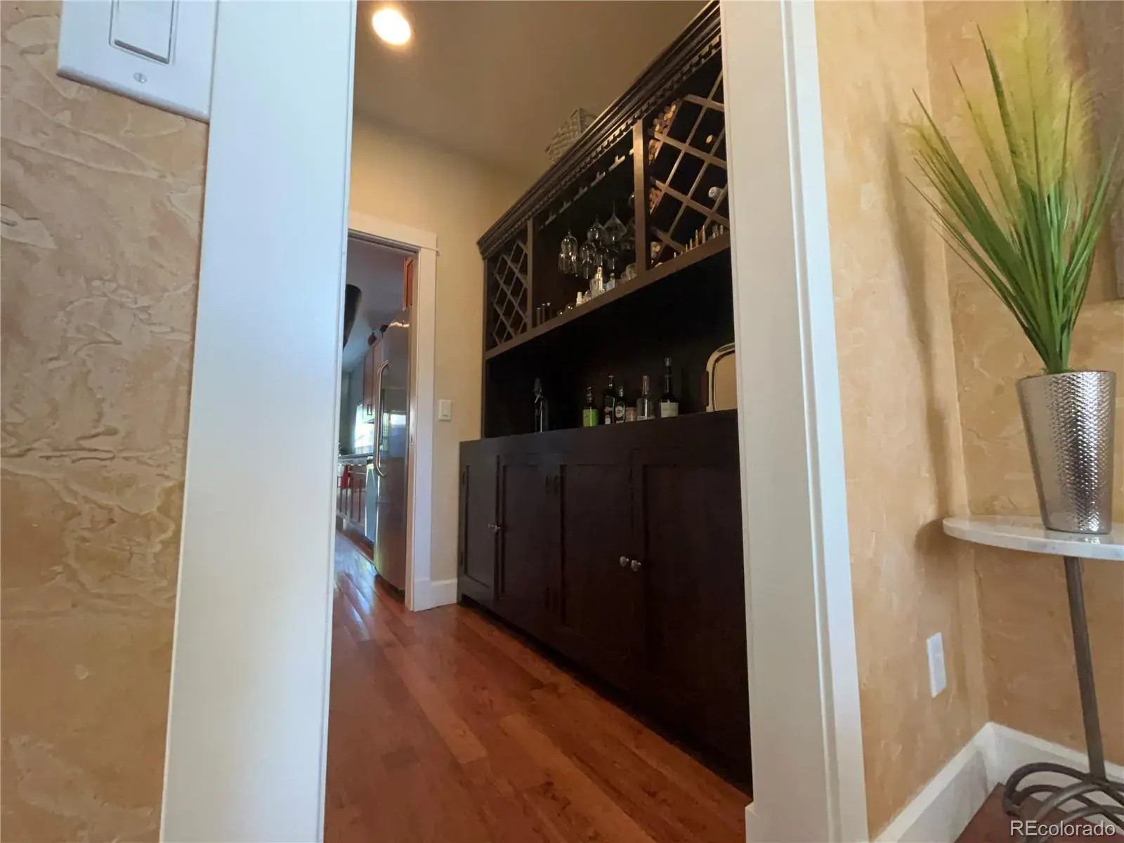 10252025170243 1600 7