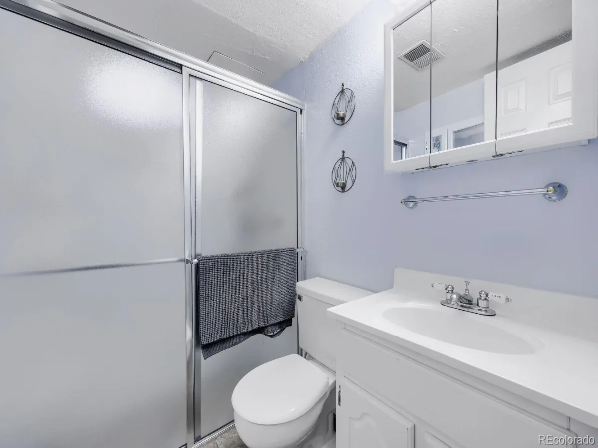 7351 W Alabama Drive Lakewood CO 80232 | MLS #REC2855215 10162026141107 1200 22
