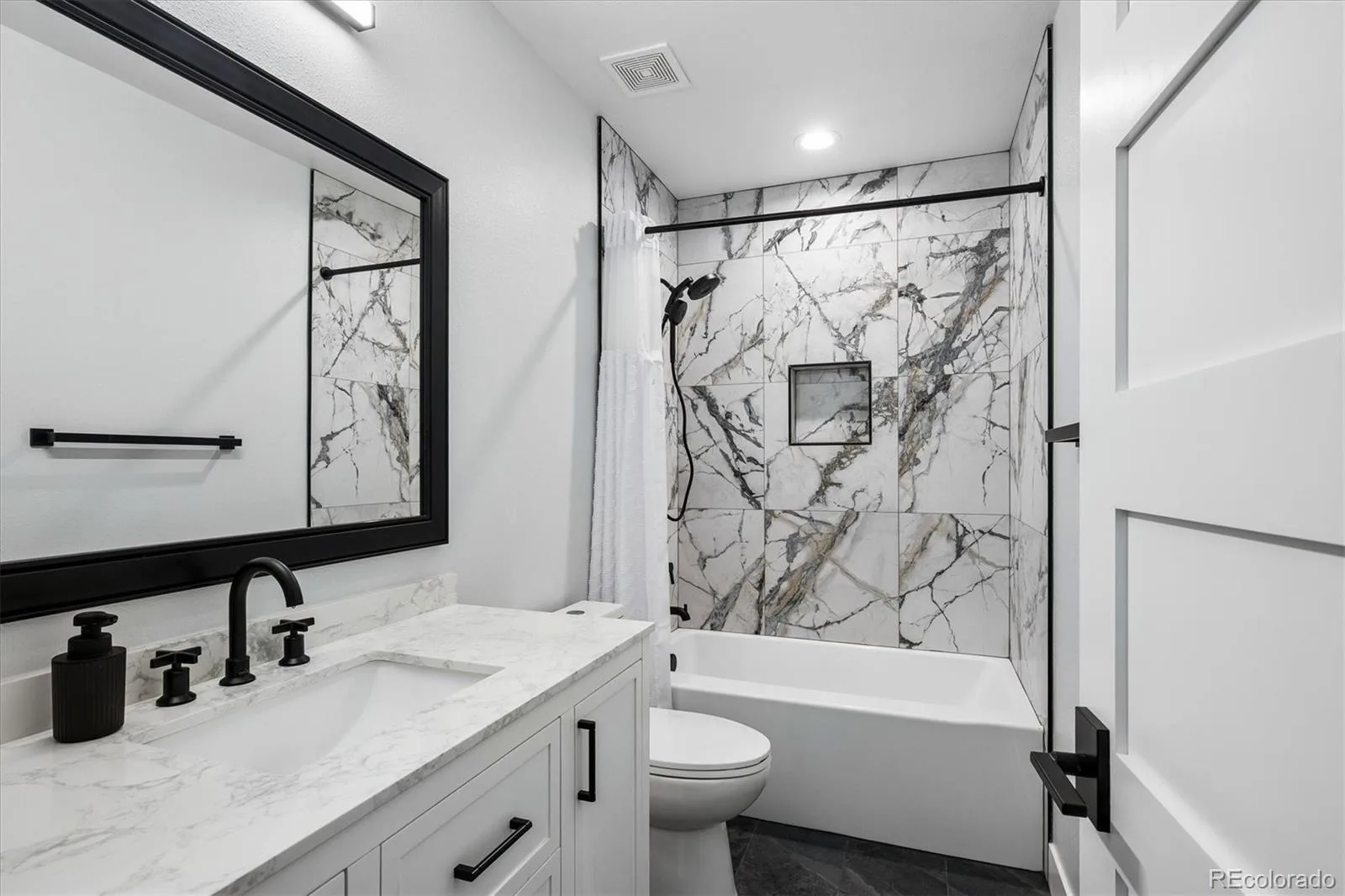 966 Saint Paul Street Denver CO 80206 | MLS #REC2857943 09252026162427 1600 35
