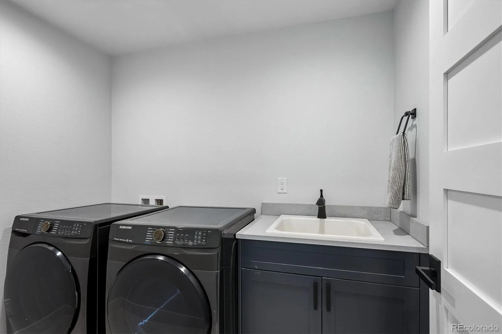 966 Saint Paul Street Denver CO 80206 | MLS #REC2857943 09252026162427 1600 39