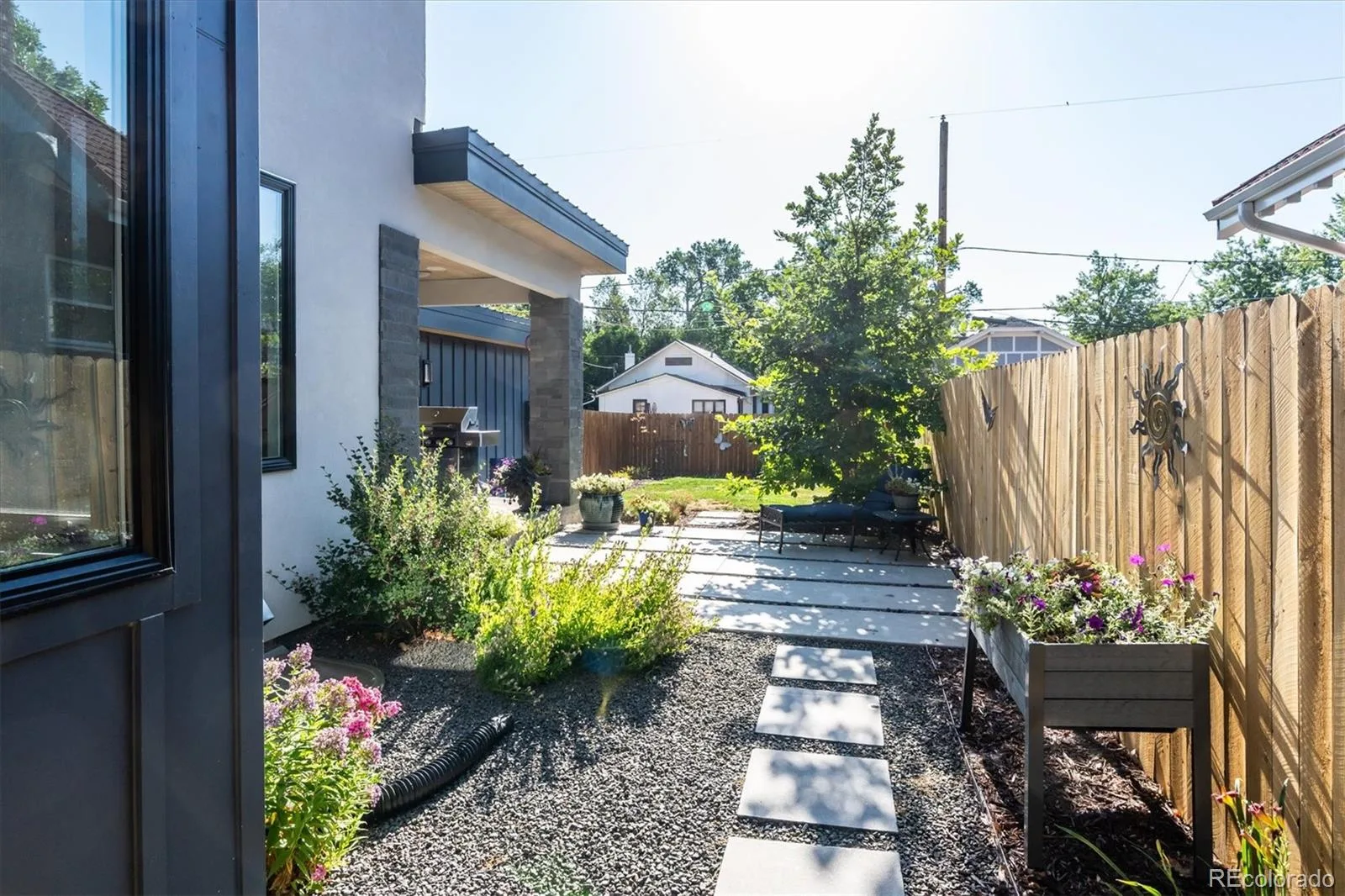 966 Saint Paul Street Denver CO 80206 | MLS #REC2857943 09252026162427 1600 45