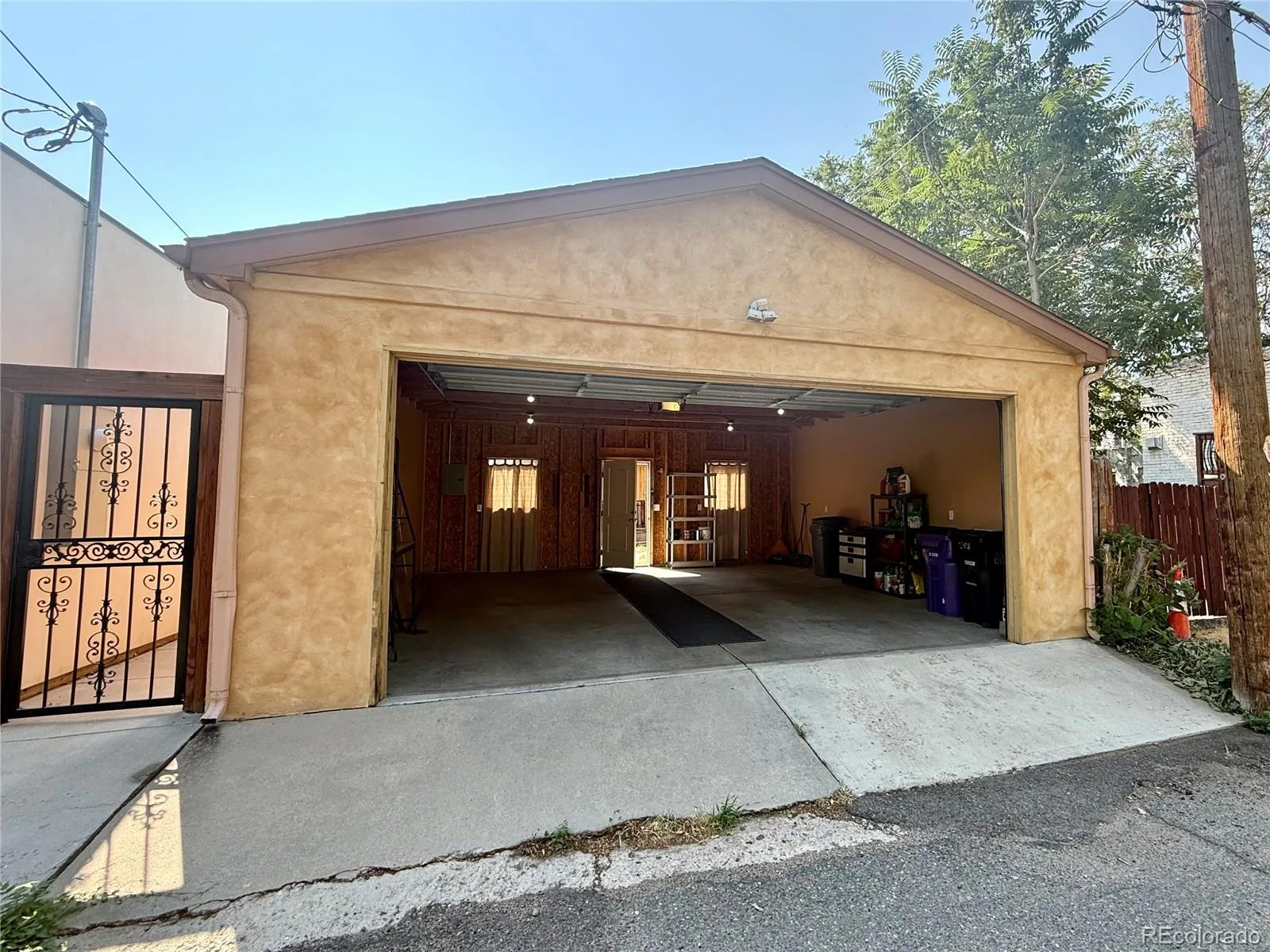 2431 Tremont Place Denver CO 80205 | MLS #REC2862188 07312026175633 1600 20