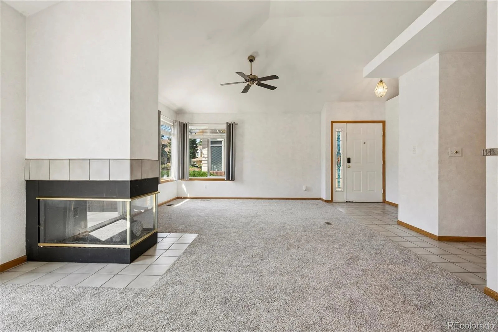2166 S Troy Way Aurora CO 80014 MLS #REC2863022 06102026090032 1600 10