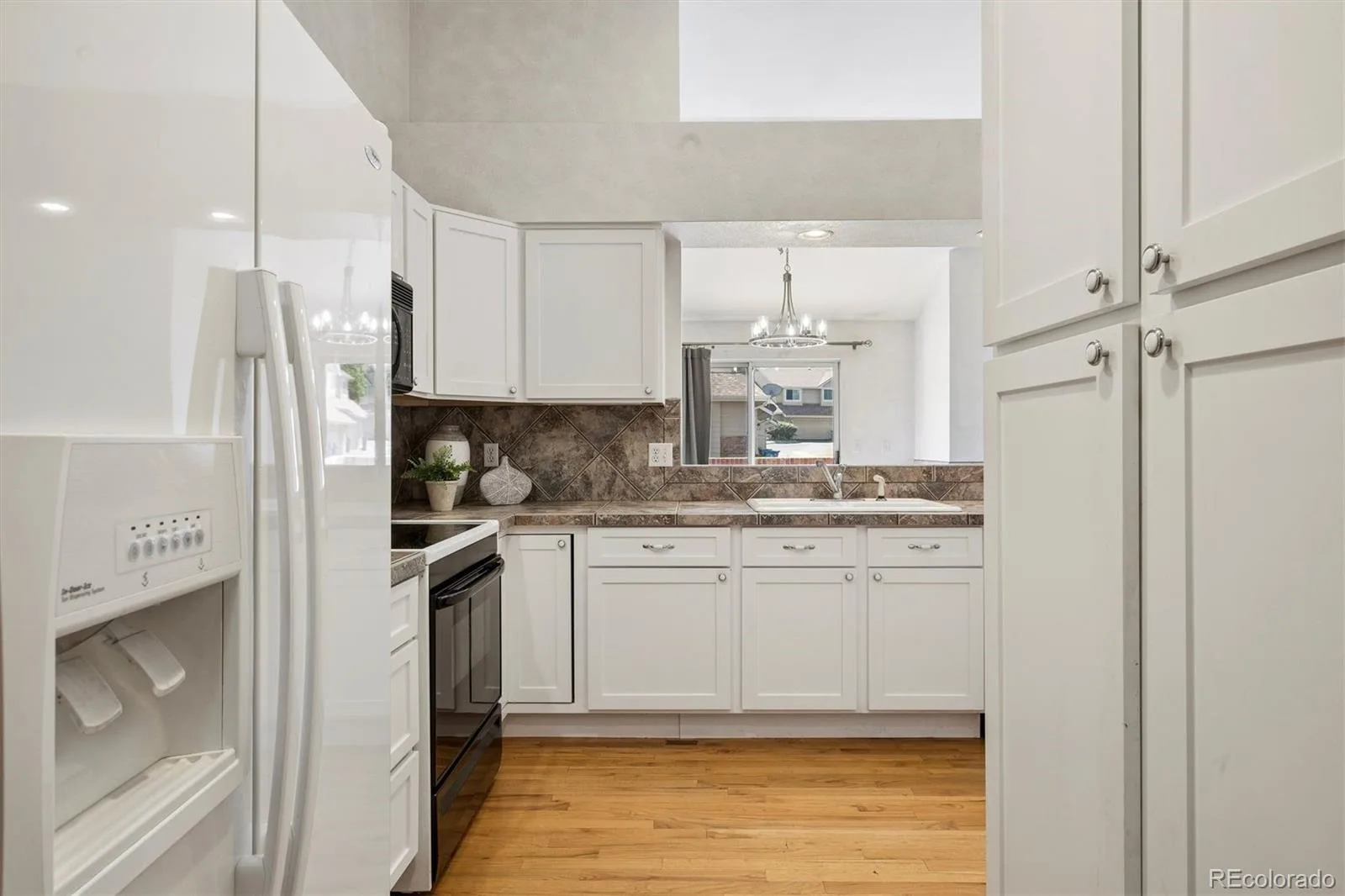 2166 S Troy Way Aurora CO 80014 MLS #REC2863022 06102026090032 1600 14