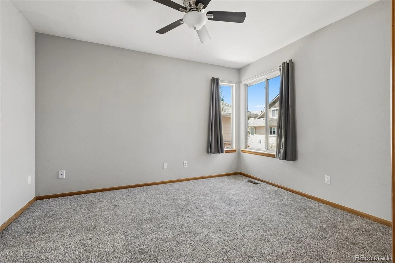 2166 S Troy Way Aurora CO 80014 MLS #REC2863022 06102026090032 1600 18