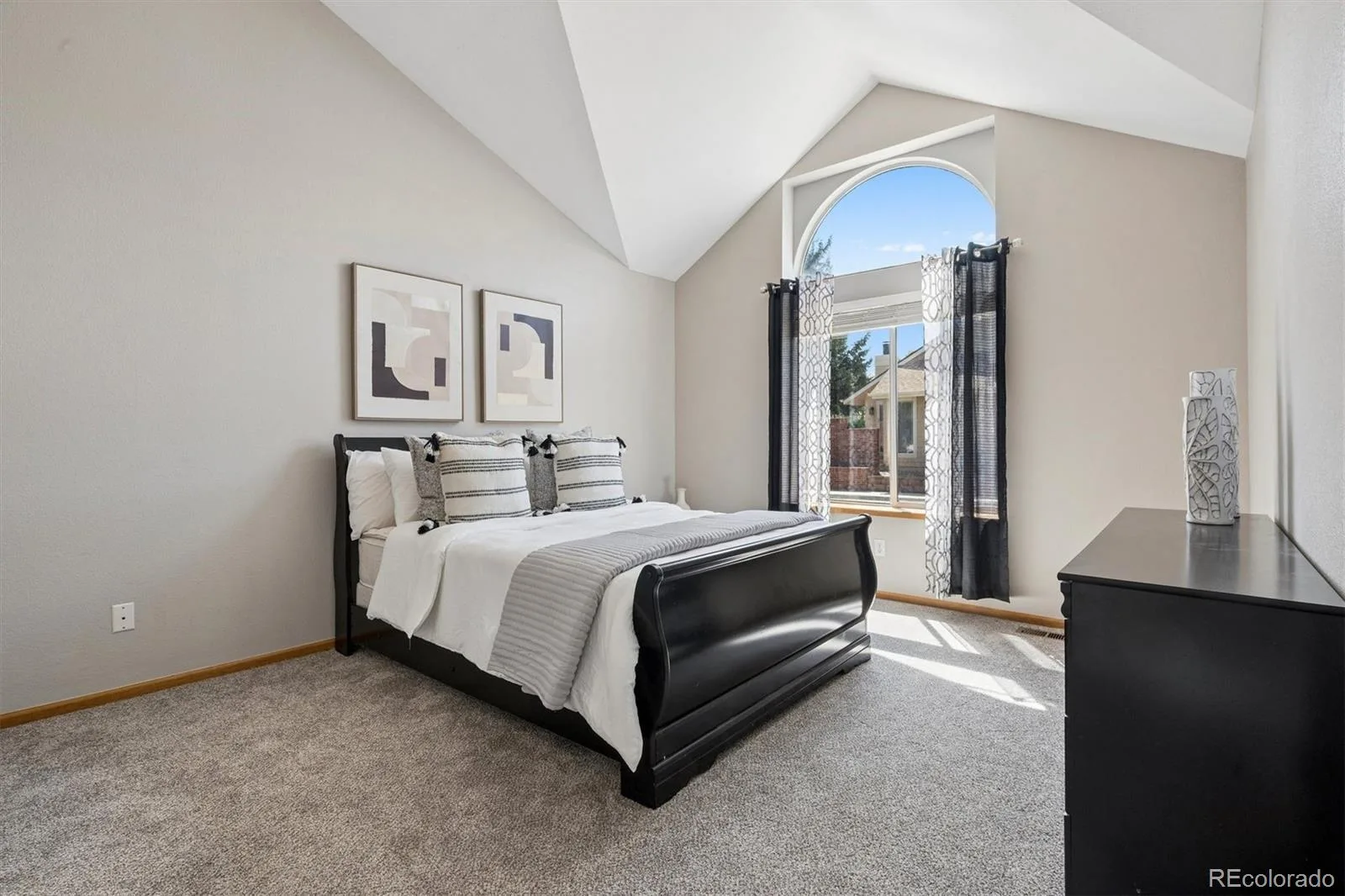 2166 S Troy Way Aurora CO 80014 MLS #REC2863022 06102026090032 1600 5
