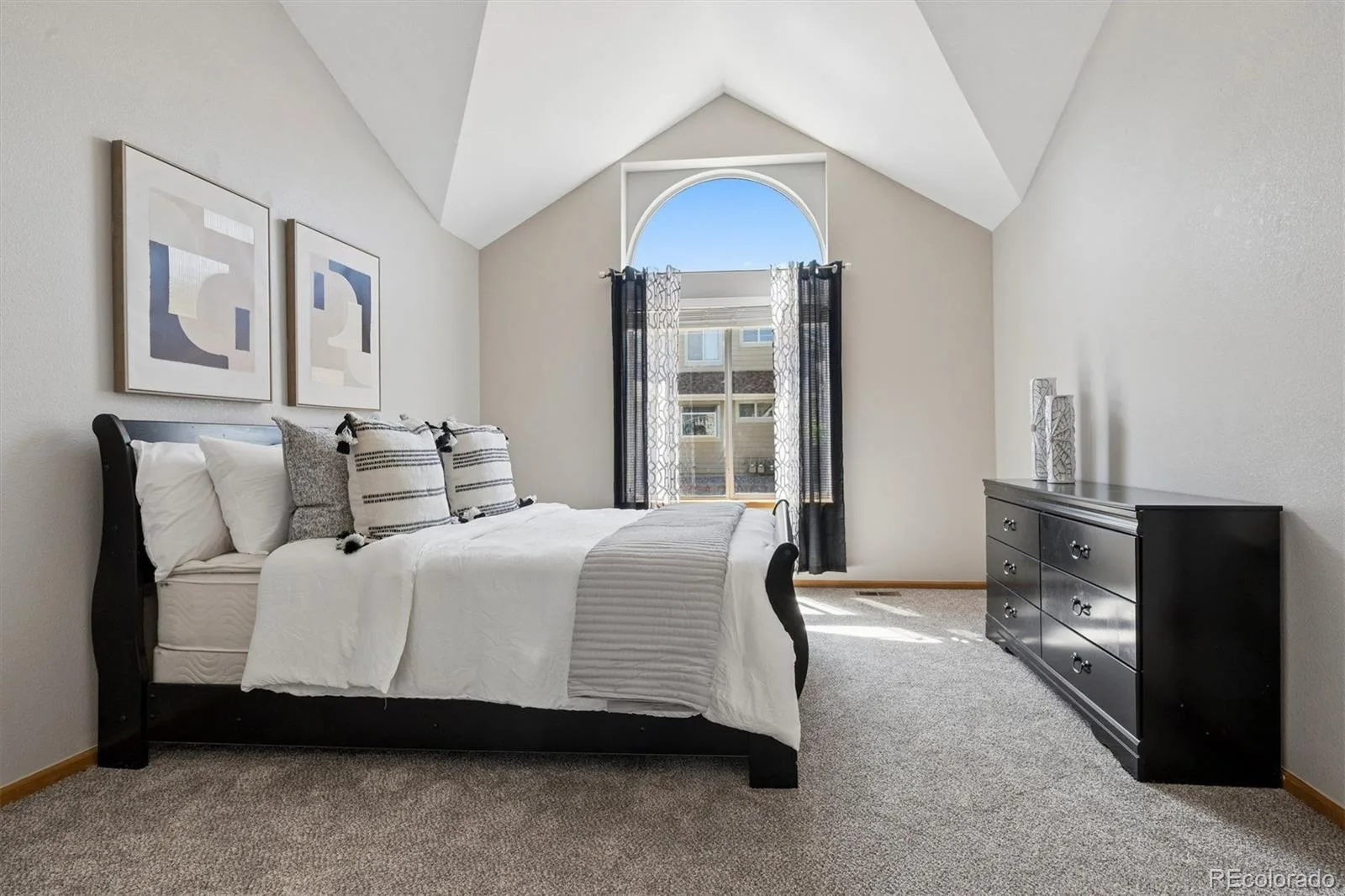 2166 S Troy Way Aurora CO 80014 MLS #REC2863022 06102026090032 1600 6