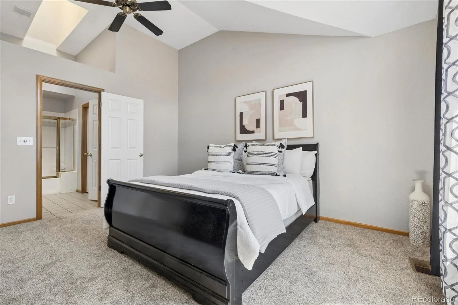 2166 S Troy Way Aurora CO 80014 MLS #REC2863022 06102026090032 1600 7