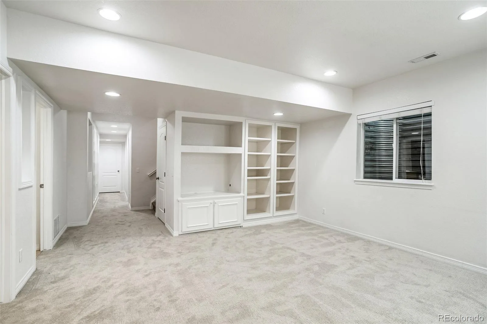 1770 S Poplar Street Denver CO 80224 | MLS #REC2864934 09232026184440 1600 35