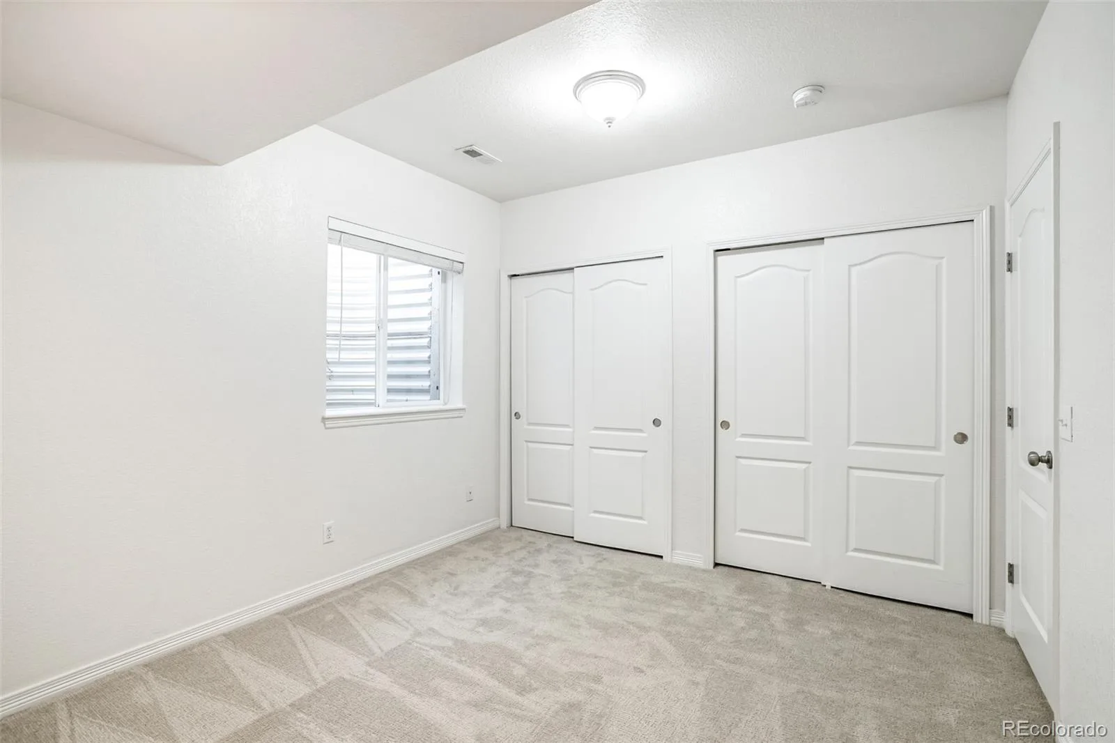1770 S Poplar Street Denver CO 80224 | MLS #REC2864934 09232026184440 1600 40