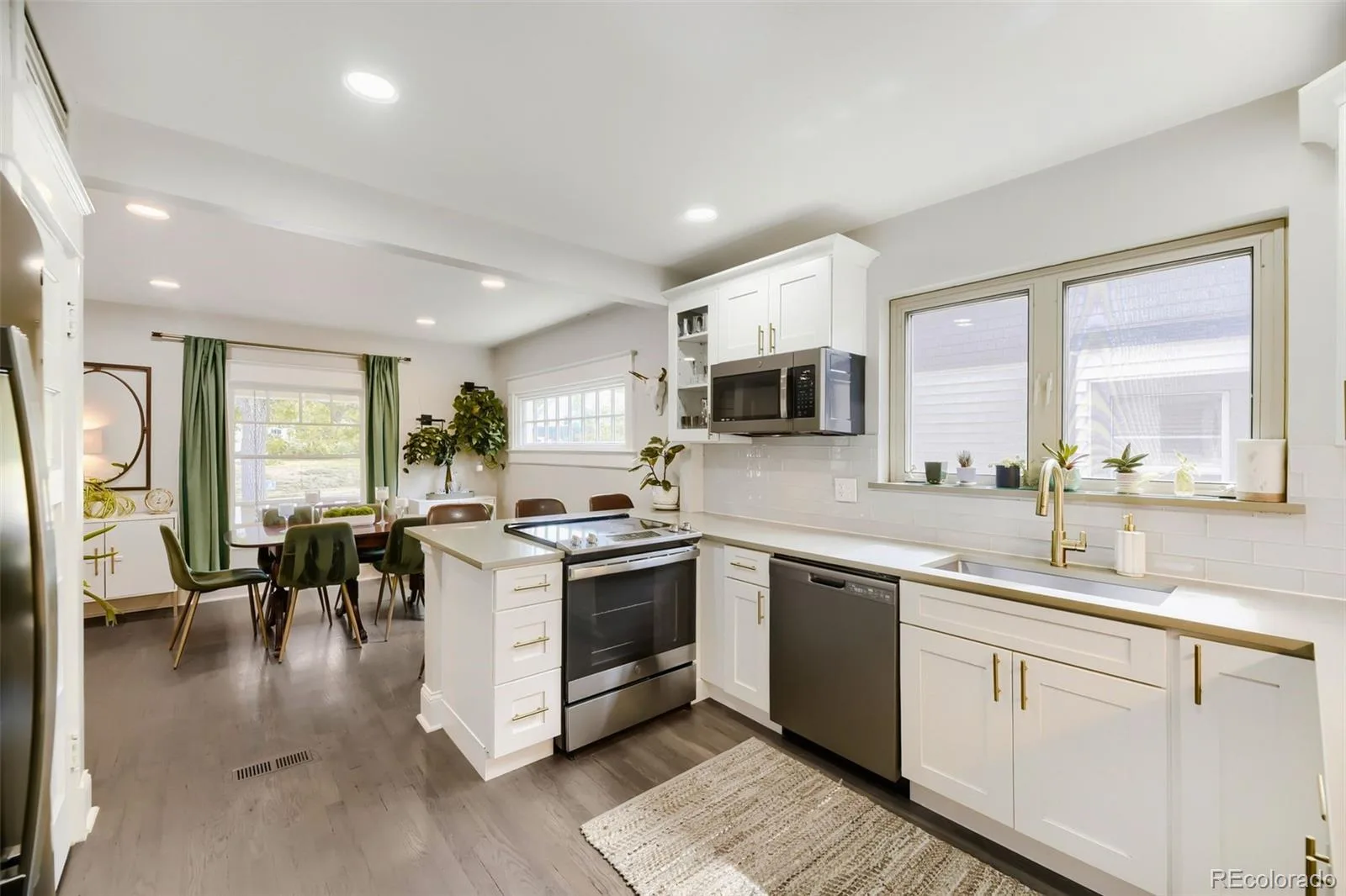 3221 S Grant Street Englewood CO 80113 | MLS #REC2868696 09232026084106 1600 6