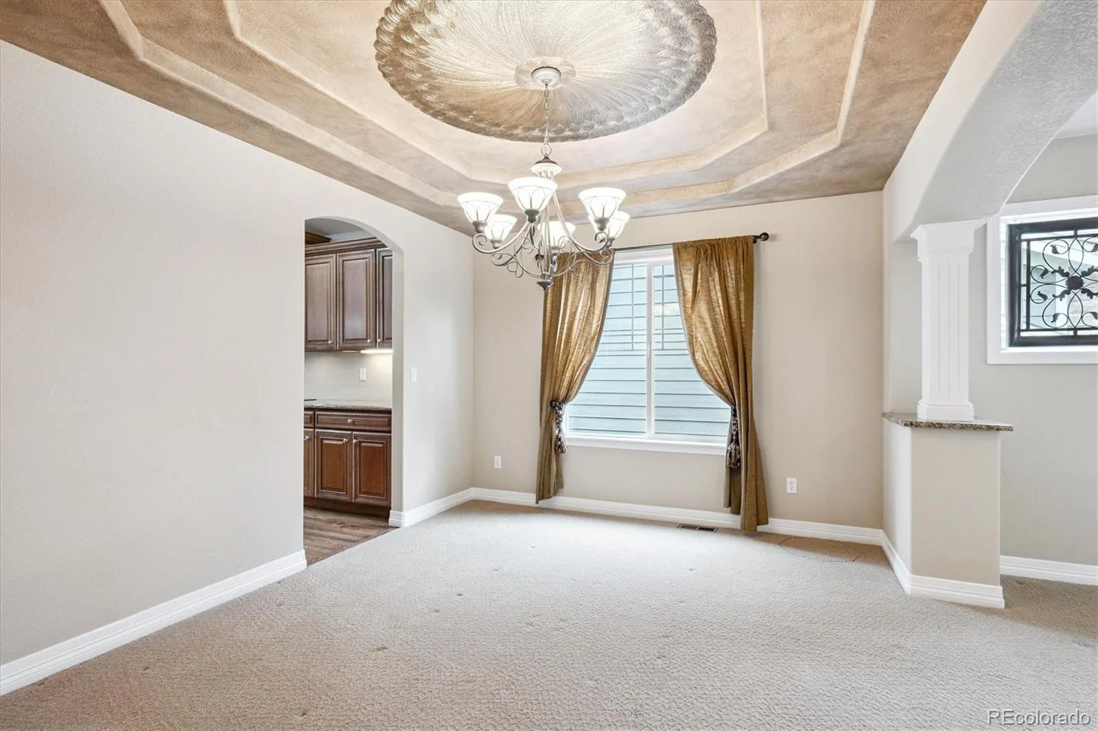 8225 W 67th Place Arvada CO 80004 MLS #REC2870761 06102026074301 1600 13