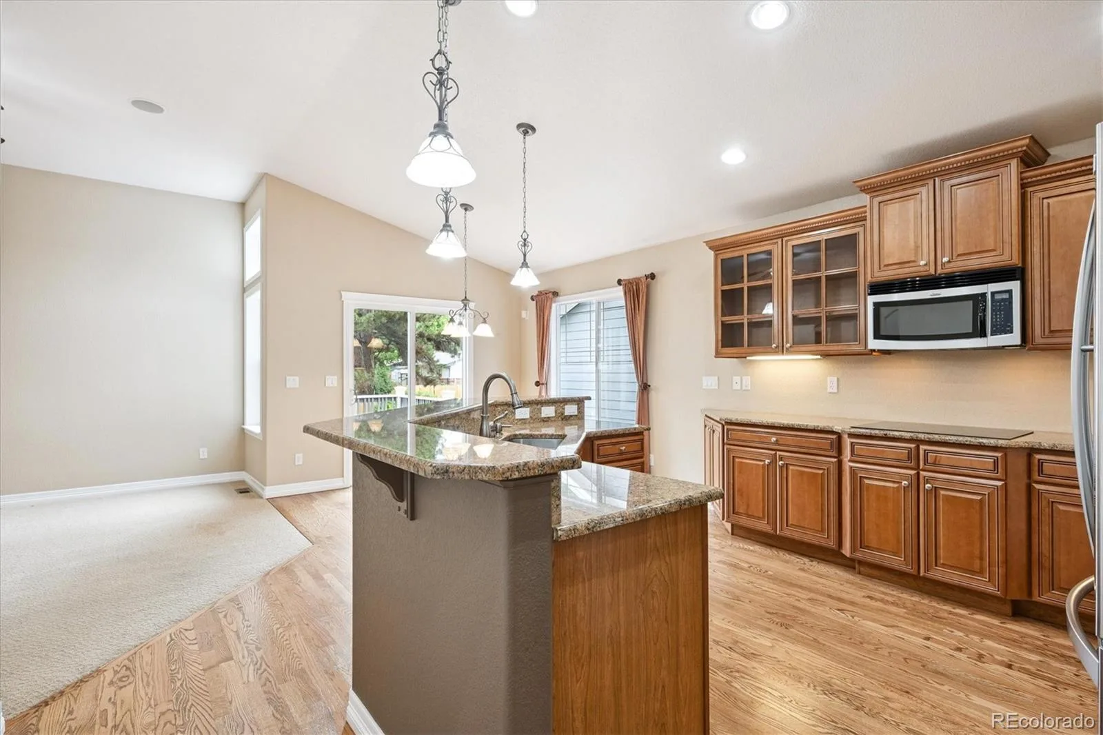 8225 W 67th Place Arvada CO 80004 MLS #REC2870761 06102026074301 1600 14