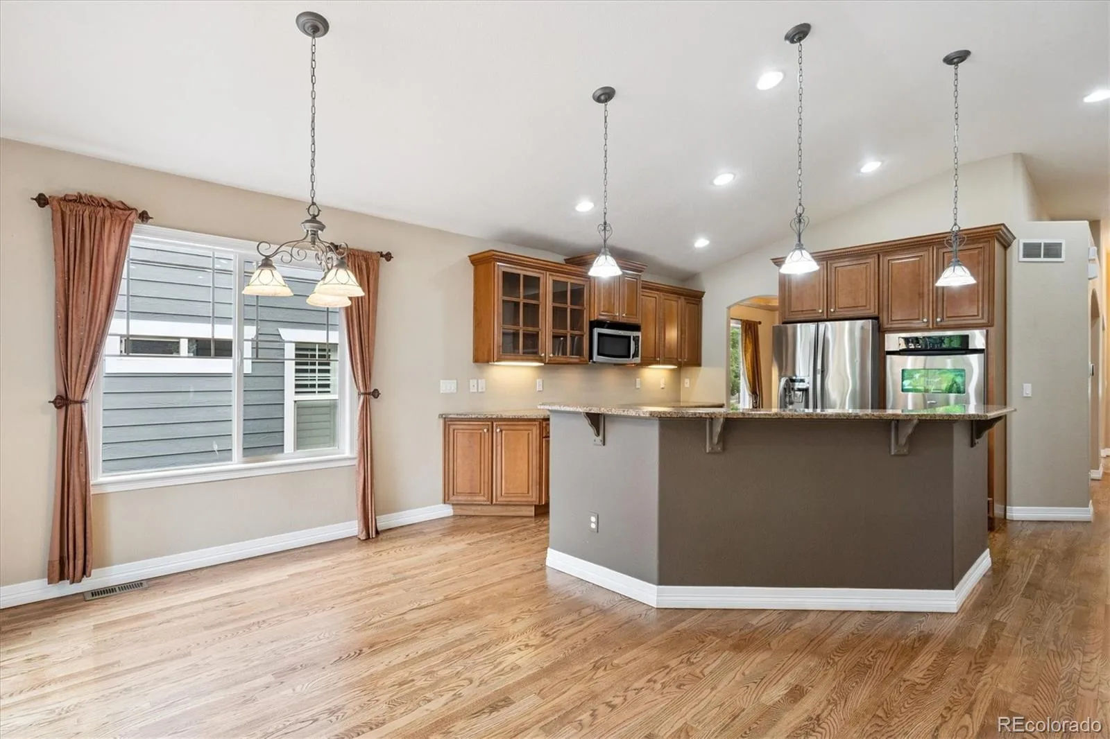 8225 W 67th Place Arvada CO 80004 MLS #REC2870761 06102026074301 1600 18