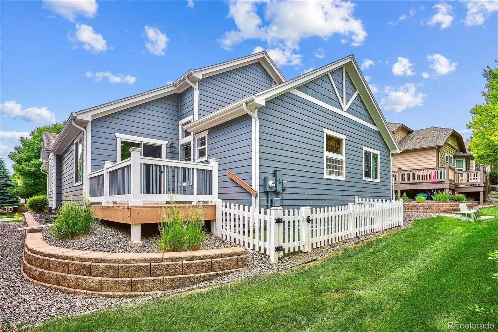 8225 W 67th Place Arvada CO 80004 MLS #REC2870761 06102026074301 1600 39