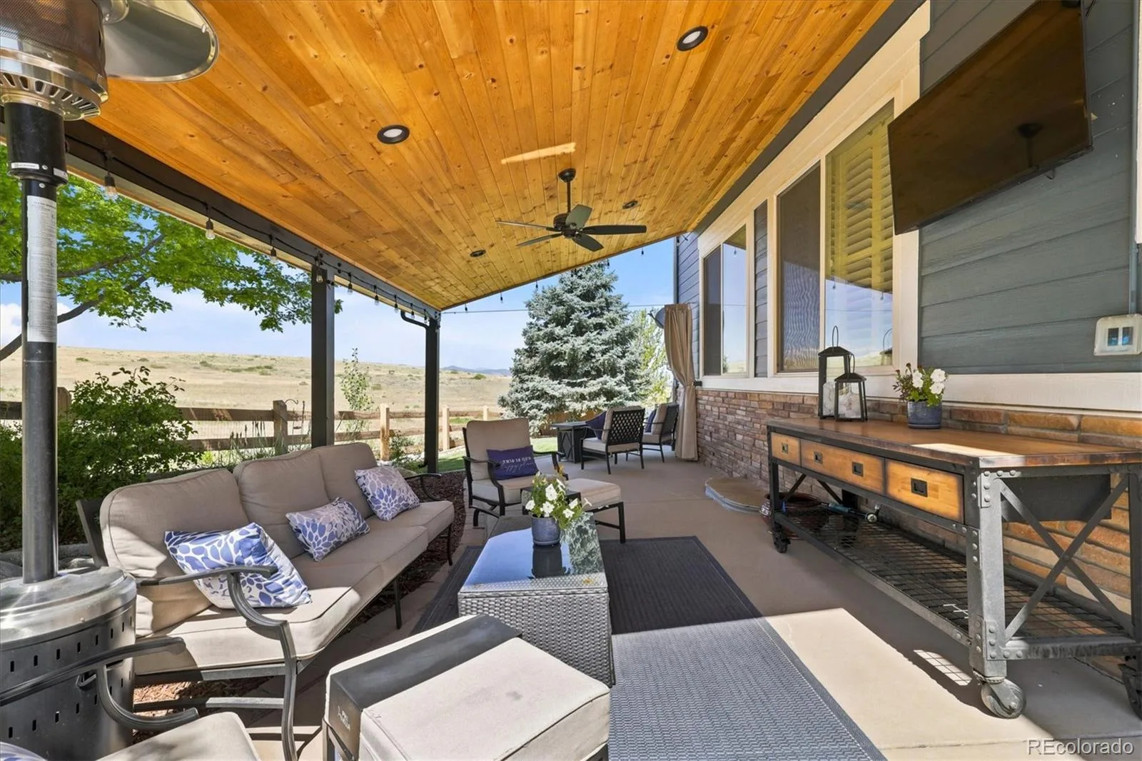 2516 Shadecrest Place Highlands Ranch CO 80126 | MLS #REC2875069 08122026171048 1600 43