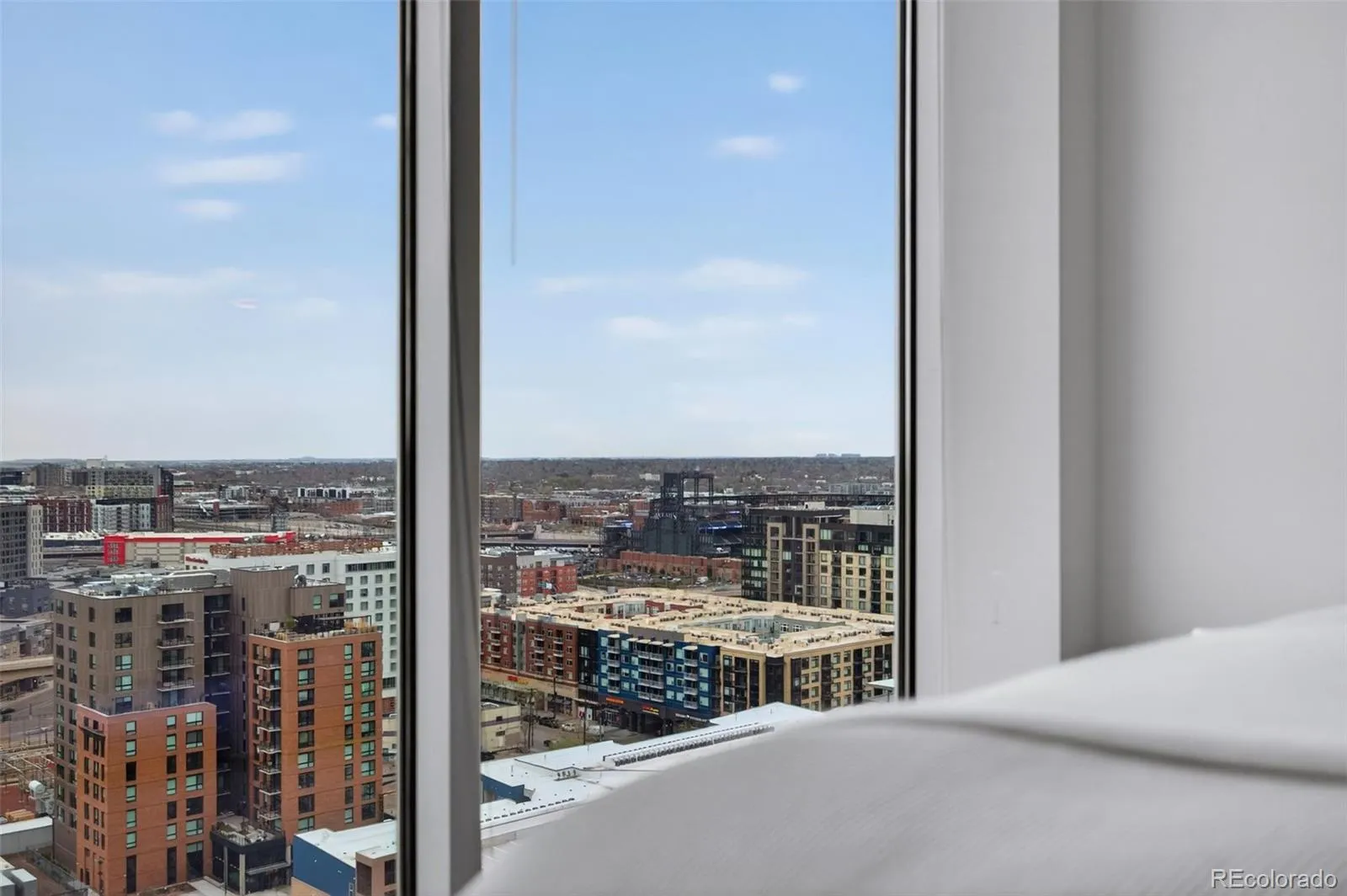 04092026231021 1600 24