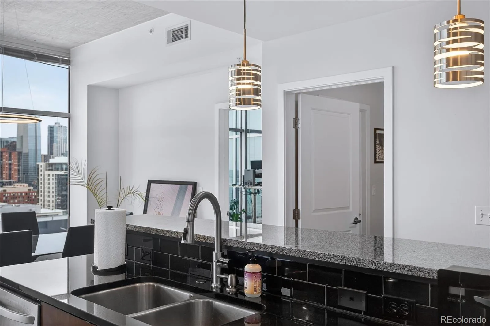 1700 Bassett Street #2012 Denver CO 80202 MLS #REC2876459 06192026050743 1600 11
