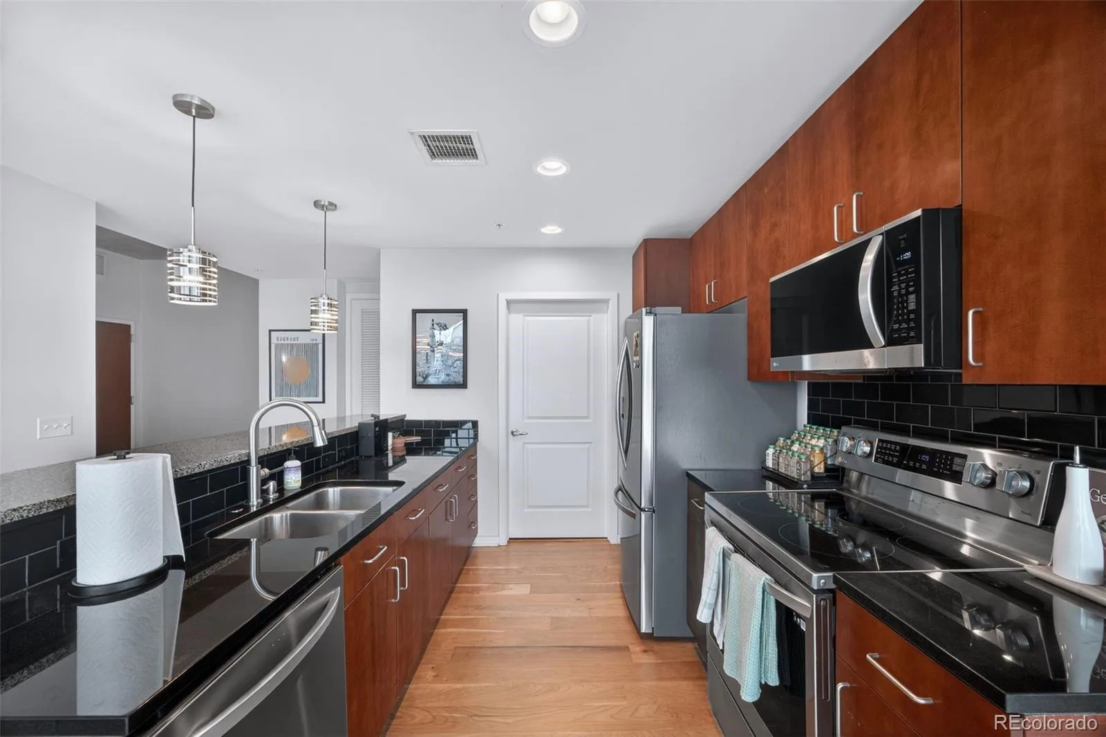1700 Bassett Street #2012 Denver CO 80202 MLS #REC2876459 06192026050743 1600 8