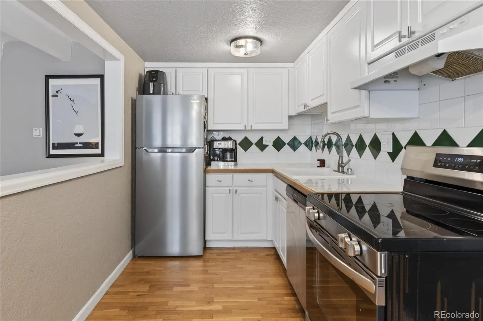 655 N Pearl Street #102 Denver CO 80203 MLS #REC2880390 03102026212338 1600 10