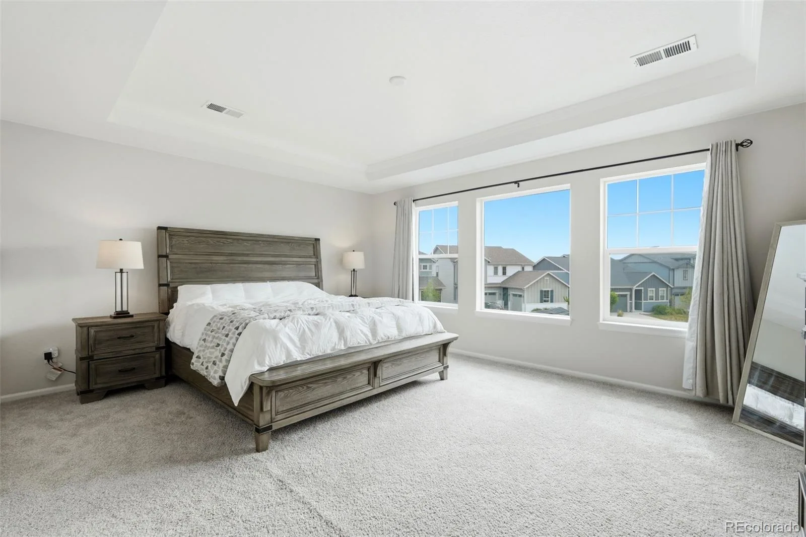 6802 S Uriah Street Aurora CO 80016 MLS #REC2882788 06092026194040 1600 21