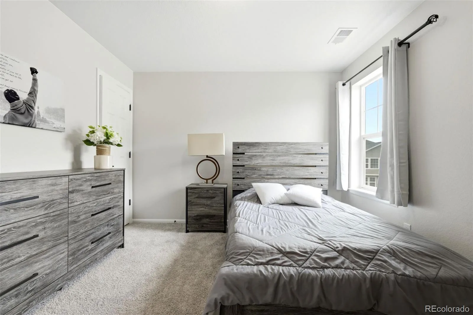 6802 S Uriah Street Aurora CO 80016 MLS #REC2882788 06092026194040 1600 31
