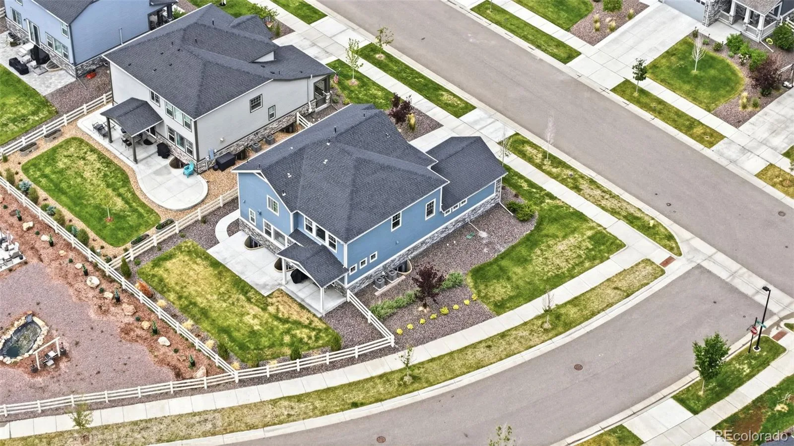6802 S Uriah Street Aurora CO 80016 MLS #REC2882788 06092026194040 1600 43