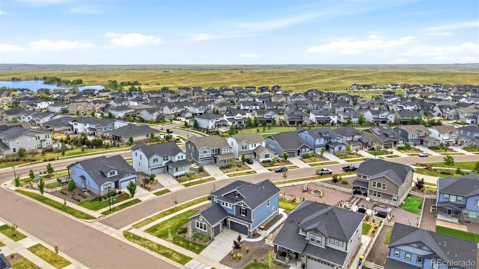 6802 S Uriah Street Aurora CO 80016 MLS #REC2882788 06092026194040 1600 48